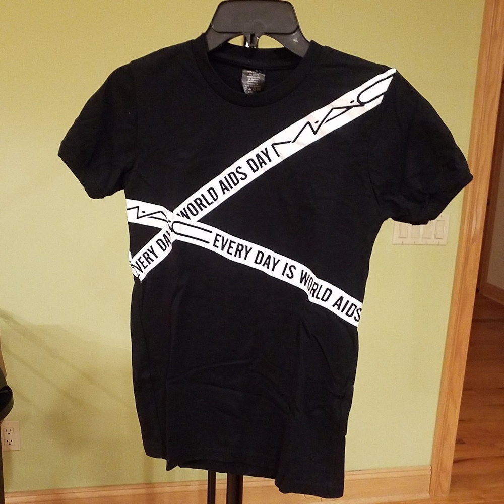 M.A.C COSMETICS EVENT SHIRT